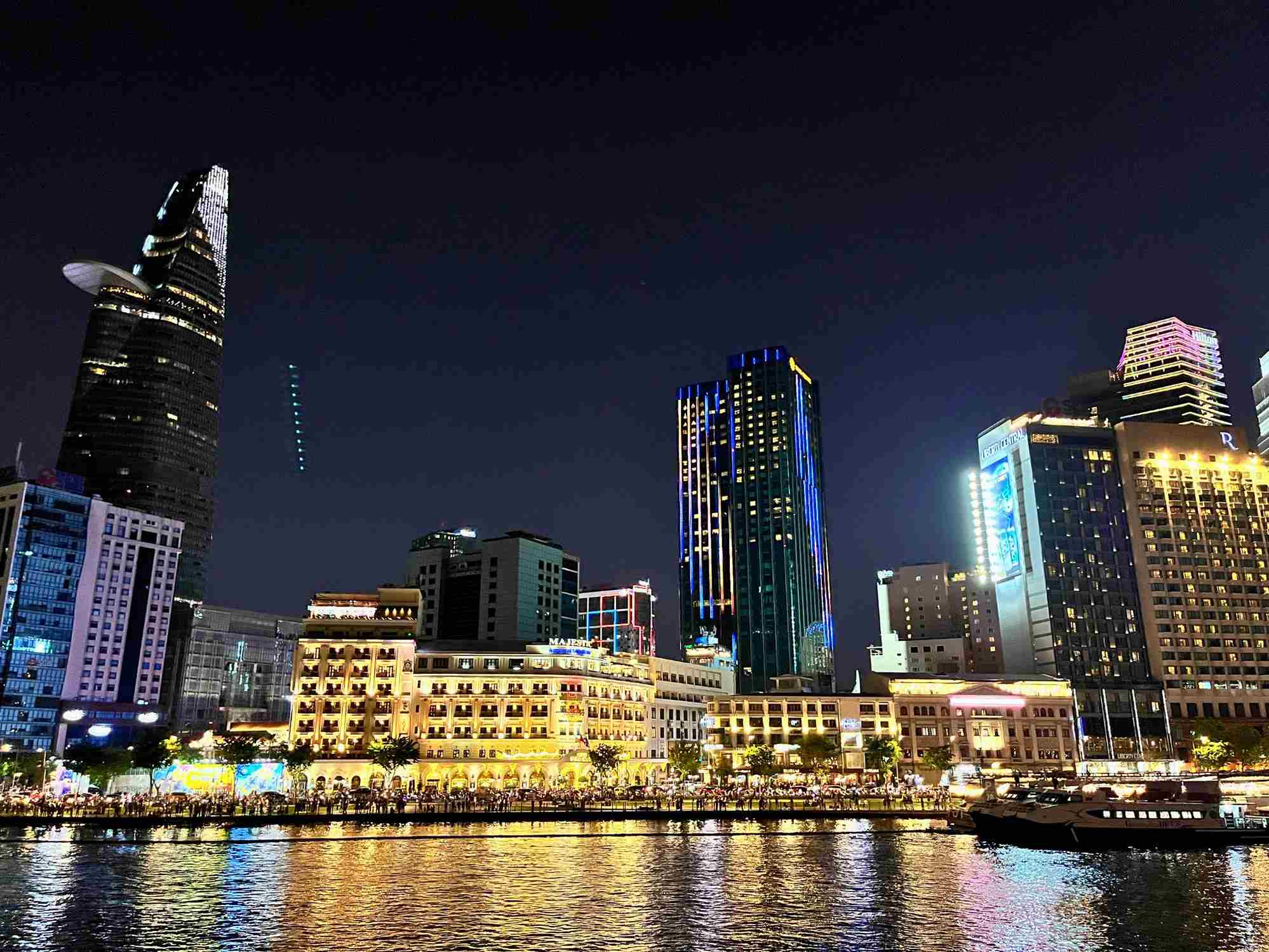 胡志明市西貢公主號郵輪夜景 胡志明市西貢公主號郵輪夜景