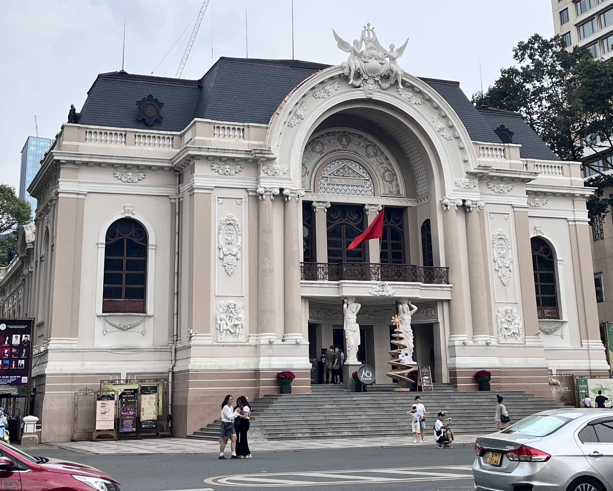 胡志明景點 胡志明市大劇院