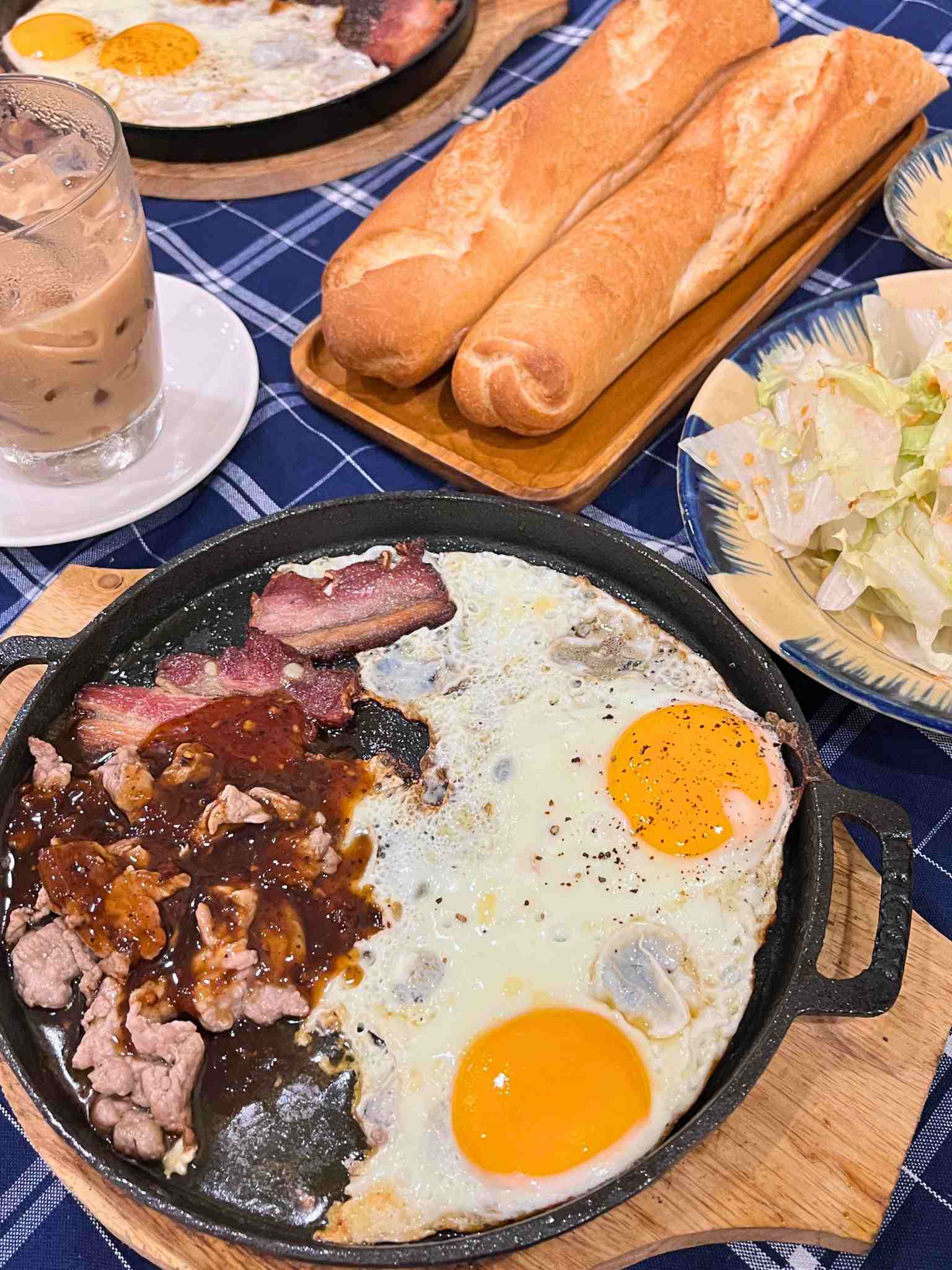 Bánh mì chảo Bánh mì chảo