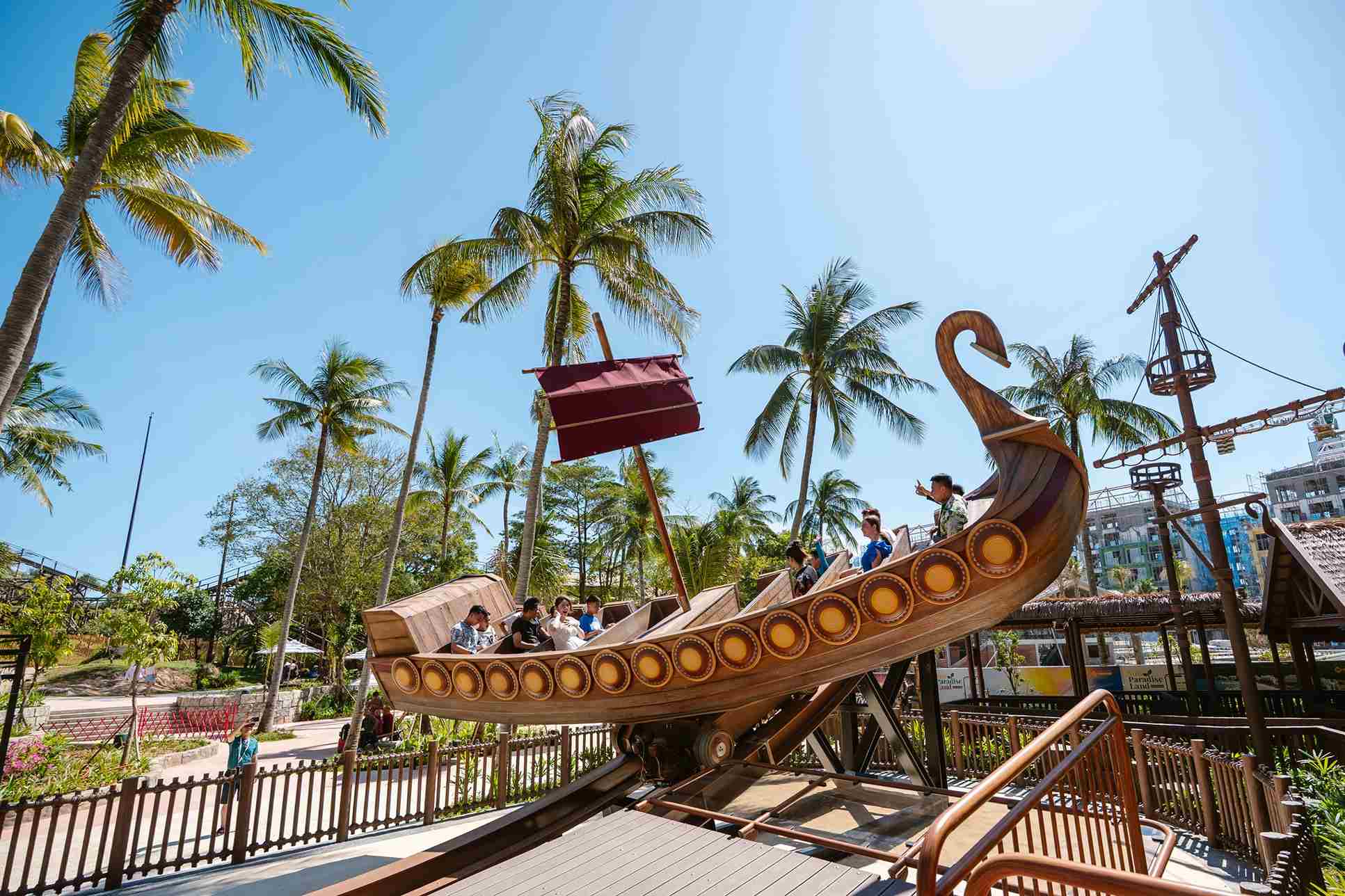 富國島太陽世界自然公園陸上樂園 Raging Sea Voyage 海盜船 富國島太陽世界自然公園陸上樂園 Raging Sea Voyage 海盜船