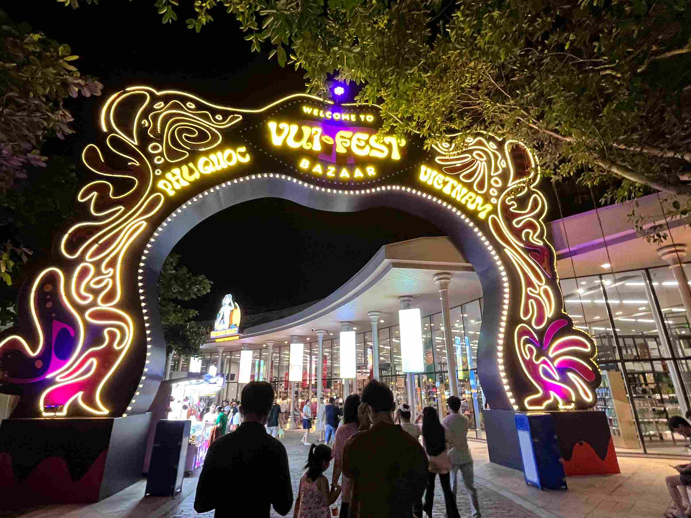 富國島日落小鎮開心夜市 Chợ Đêm Vui-Fest Bazaar Sunset Town