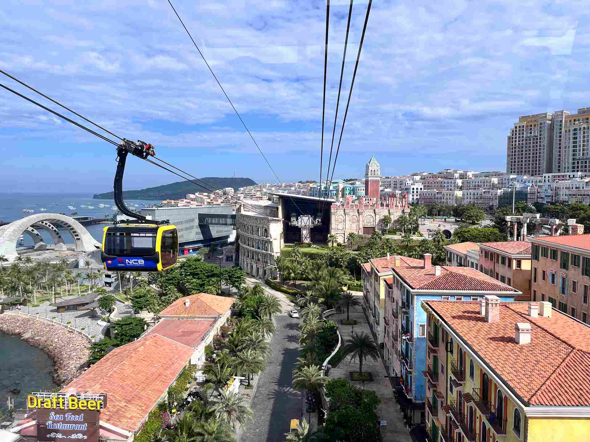 富國島跨海纜車 Hon Thom Cable Car