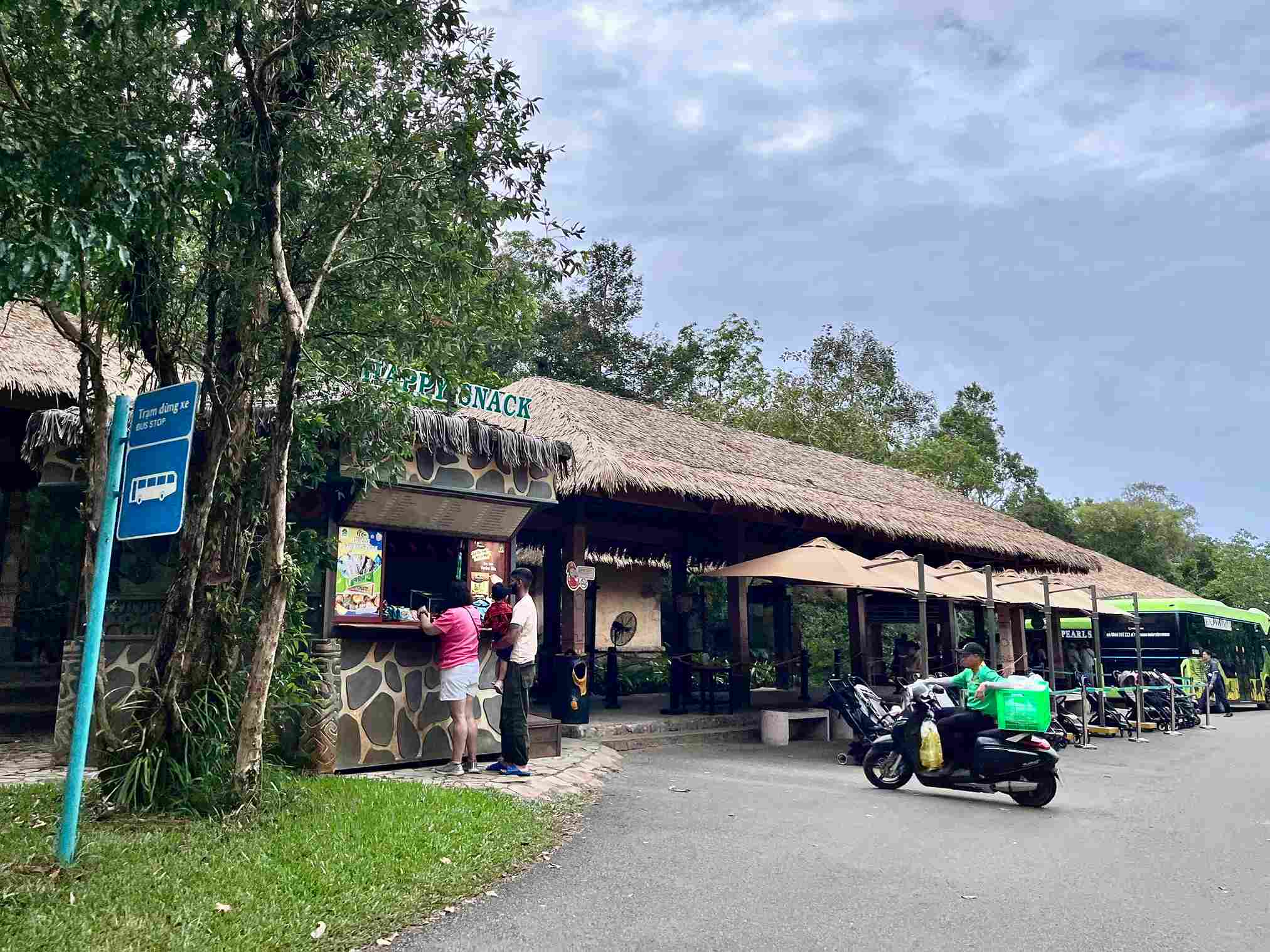 富國島珍珠野生動物園Safari巴士