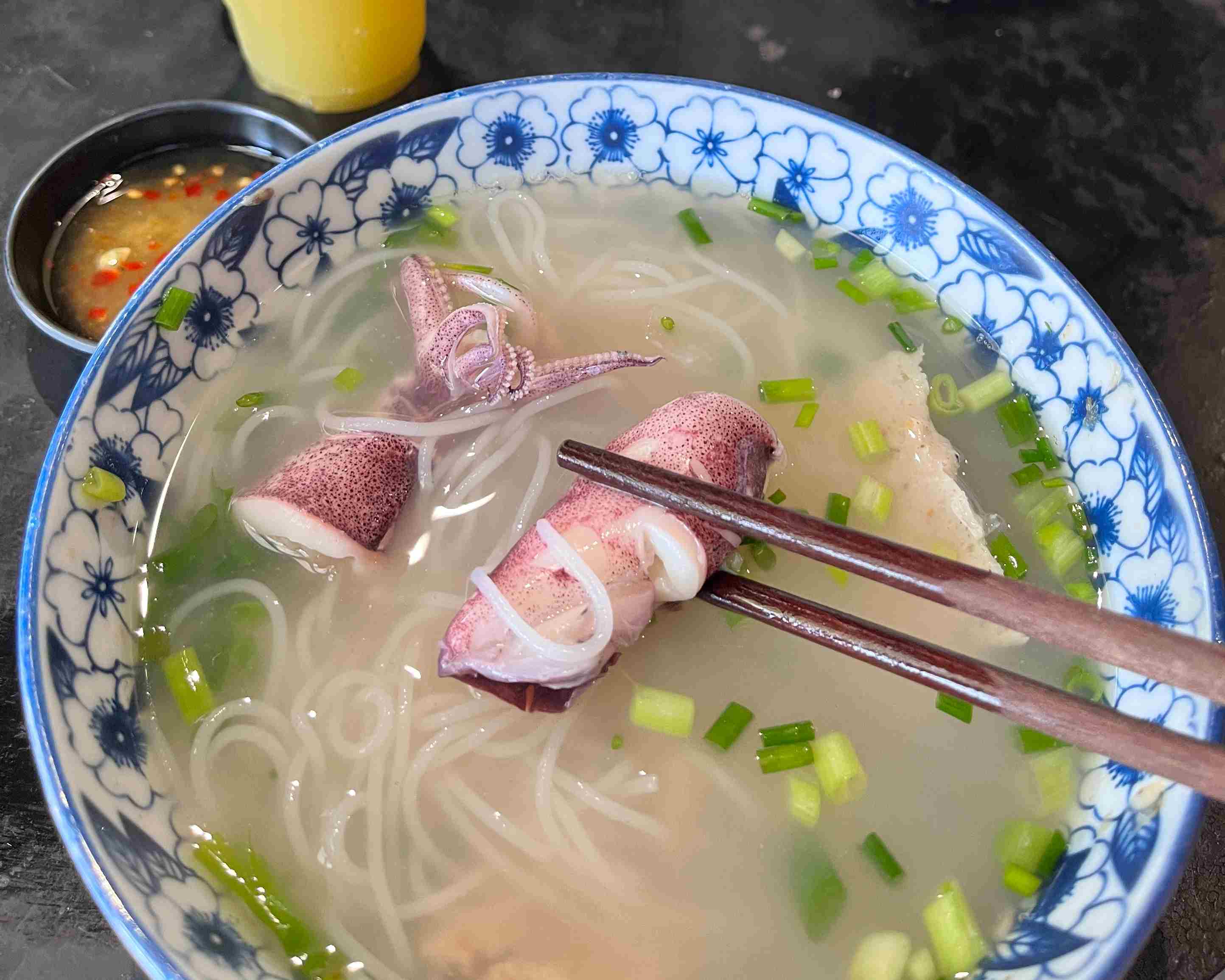 Bún quậy Kiến-Xây (A-C noodles) 小卷米粉 甘蔗汁