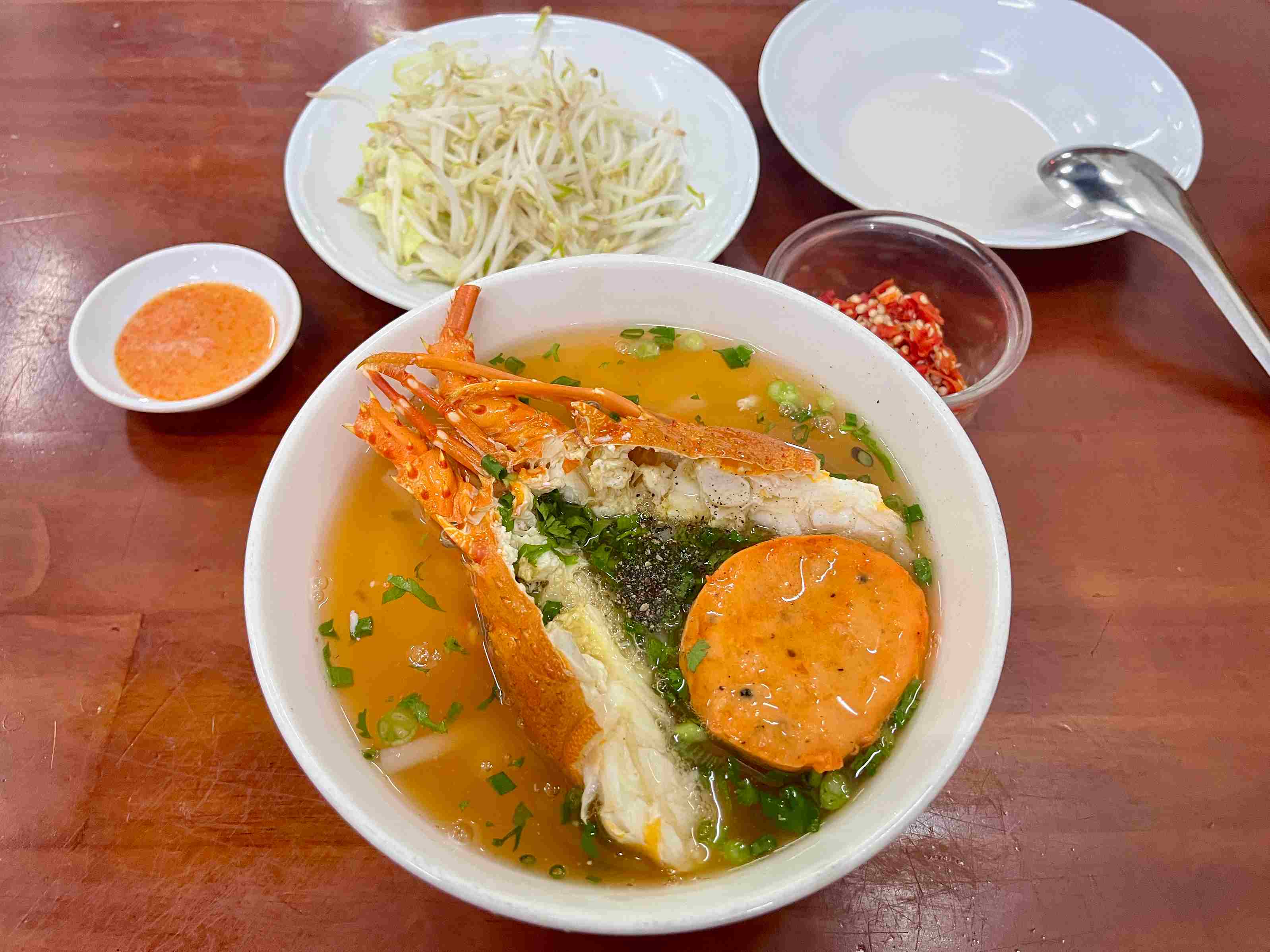 Bánh canh MINH THƯ 龍蝦麵