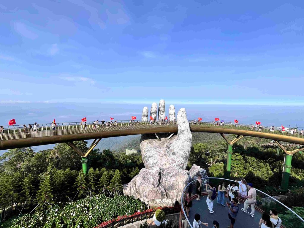 巴拿山黃金佛手橋Golden Bridge 巴拿山黃金佛手橋Golden Bridge