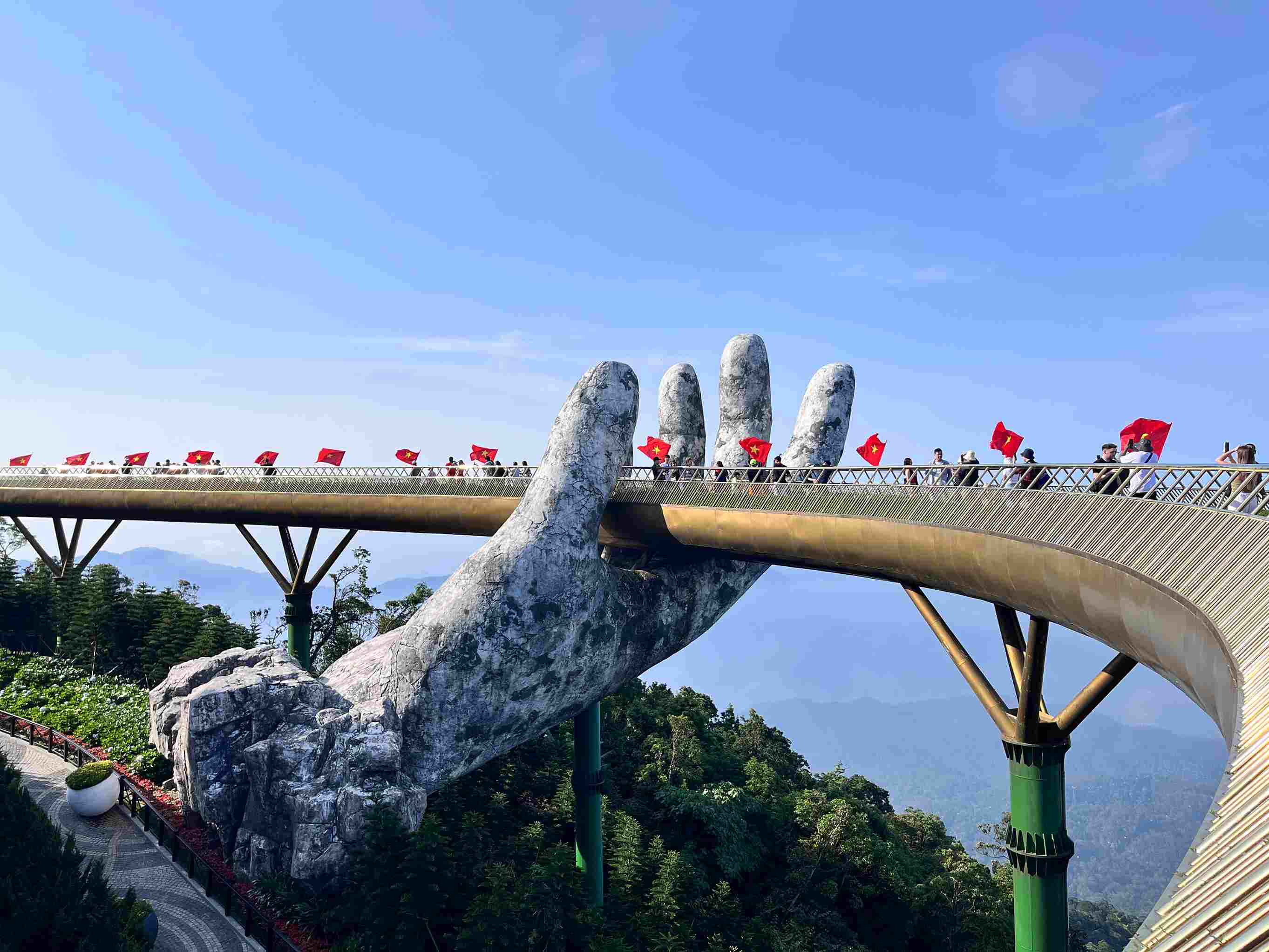 巴拿山黃金佛手橋Golden Bridge 巴拿山黃金佛手橋Golden Bridge