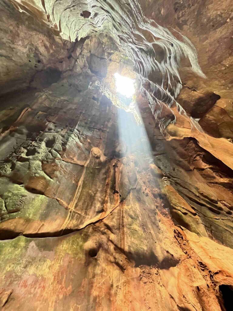 五行山 Van Thong Cave 雲通洞 五行山 Van Thong Cave 雲通洞