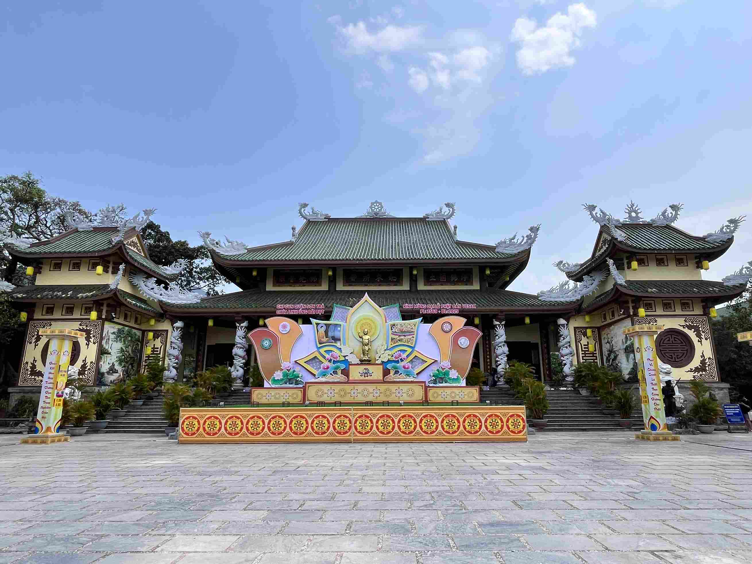 山茶半島靈應寺 山茶半島靈應寺