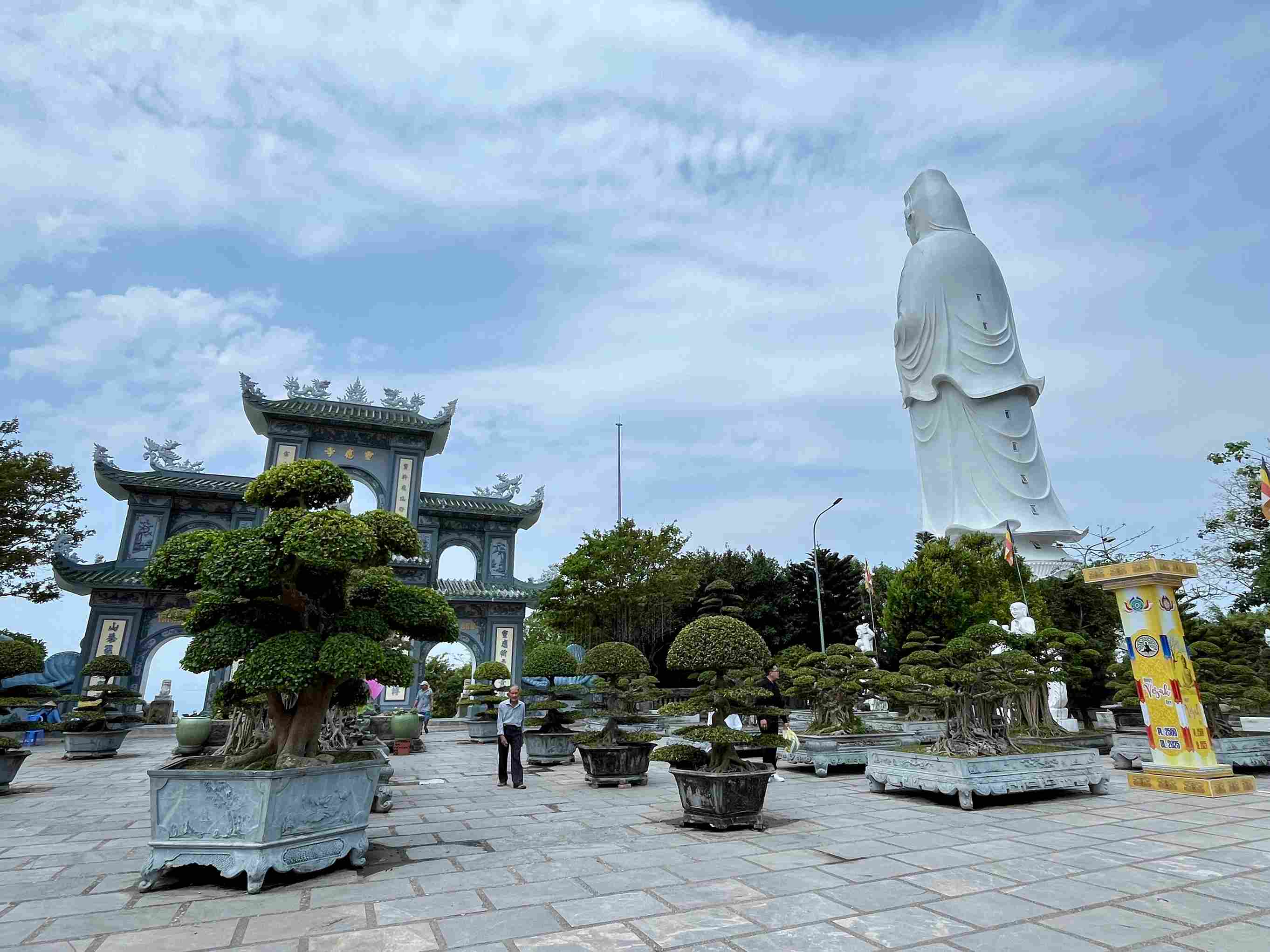 山茶半島靈應寺 山茶半島靈應寺