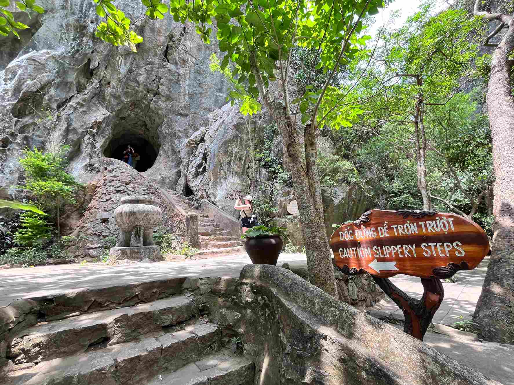 五行山 Van Thong Cave 雲通洞 五行山 Van Thong Cave 雲通洞