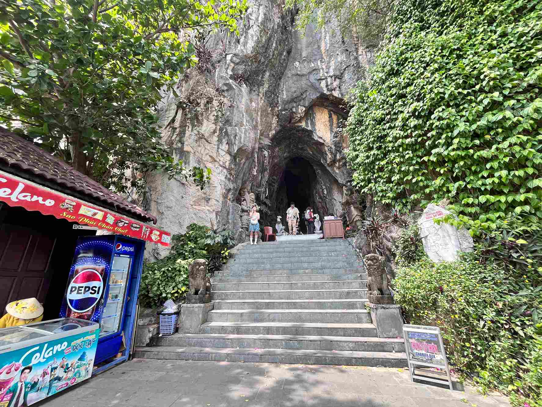 五行山 Am Phu Cave 陰府洞 五行山 Am Phu Cave 陰府洞