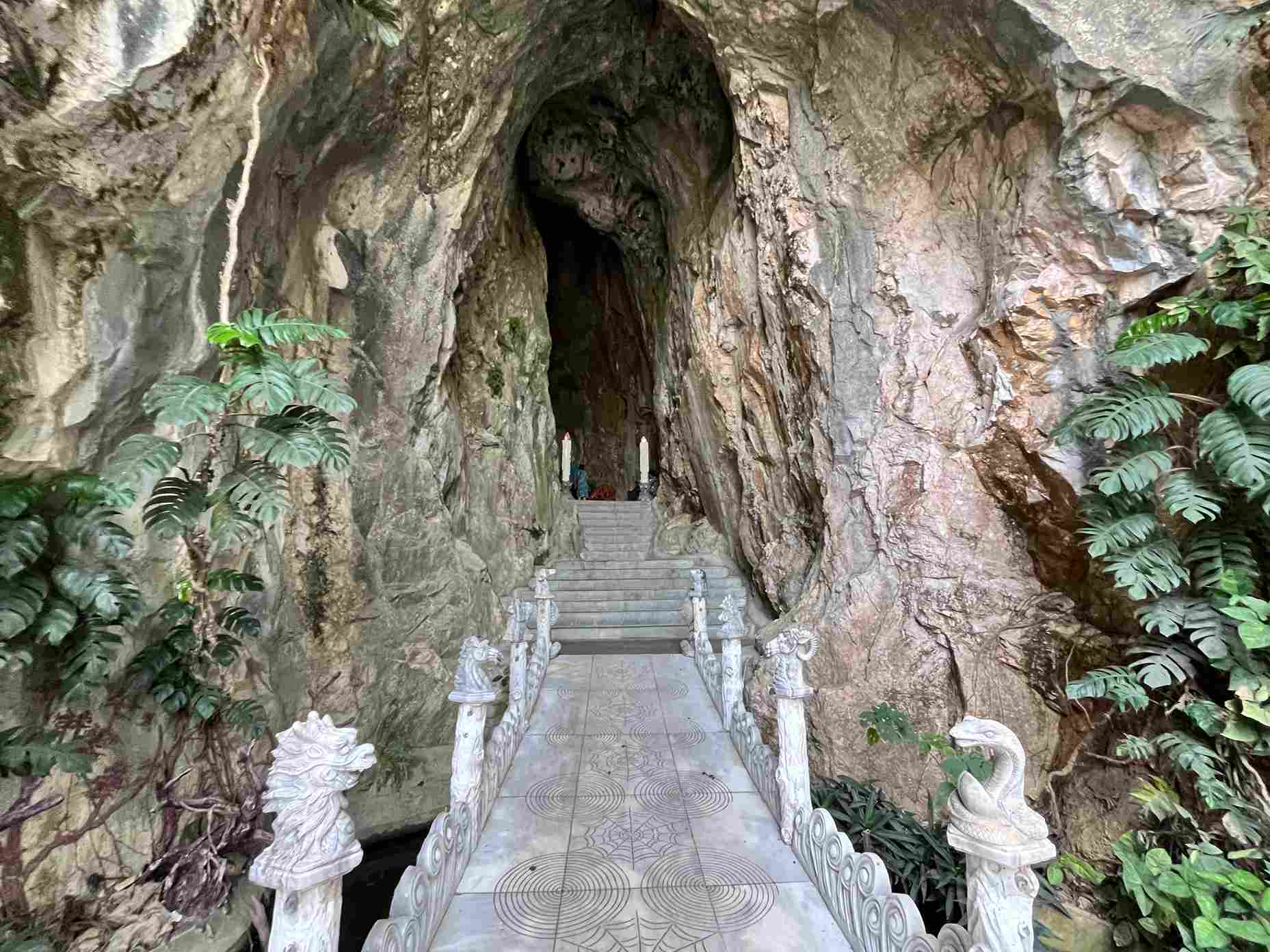 五行山 Am Phu Cave 陰府洞 五行山 Am Phu Cave 陰府洞