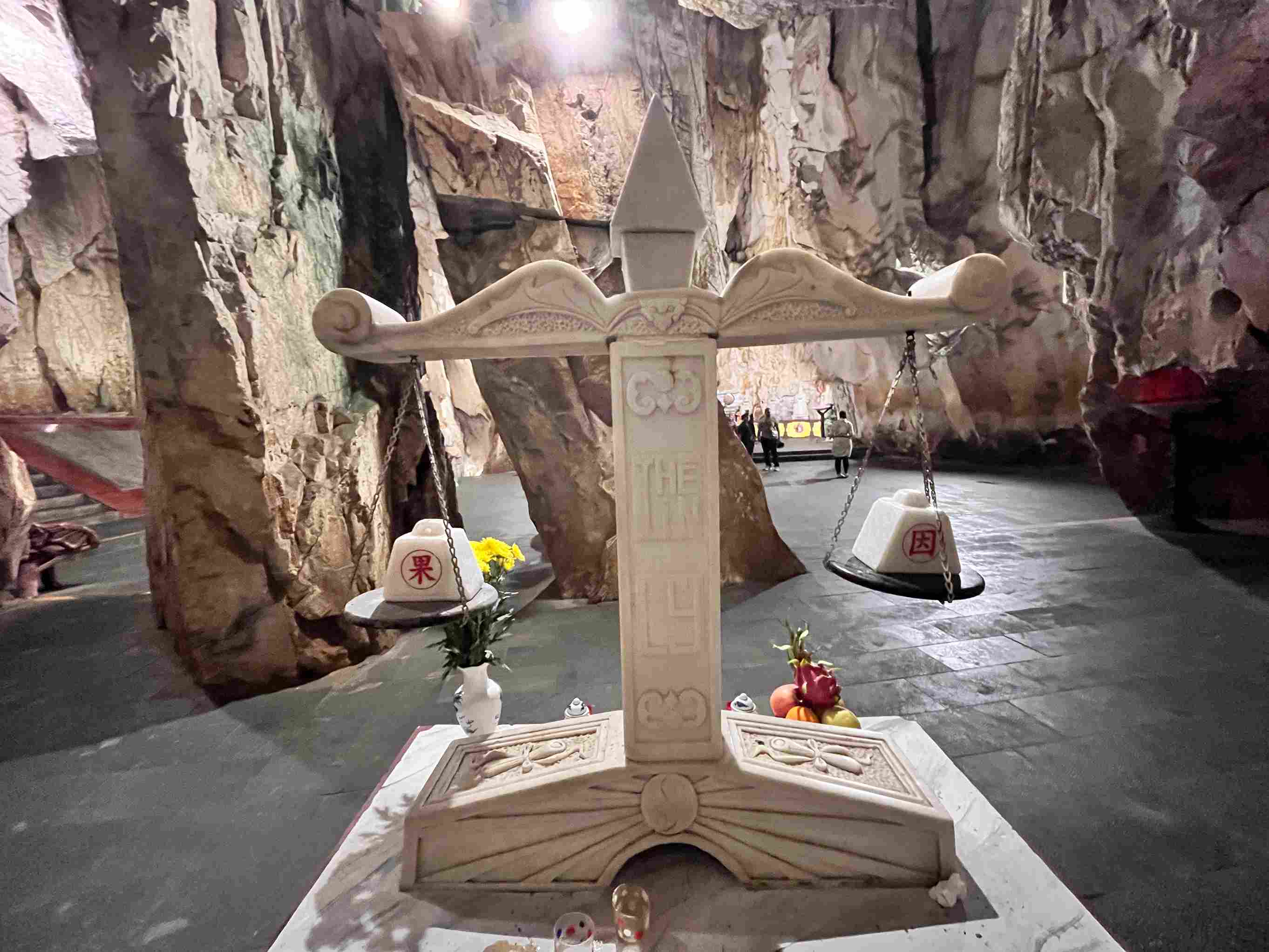 五行山 Am Phu Cave 陰府洞判官墊 五行山 Am Phu Cave 陰府洞判官墊