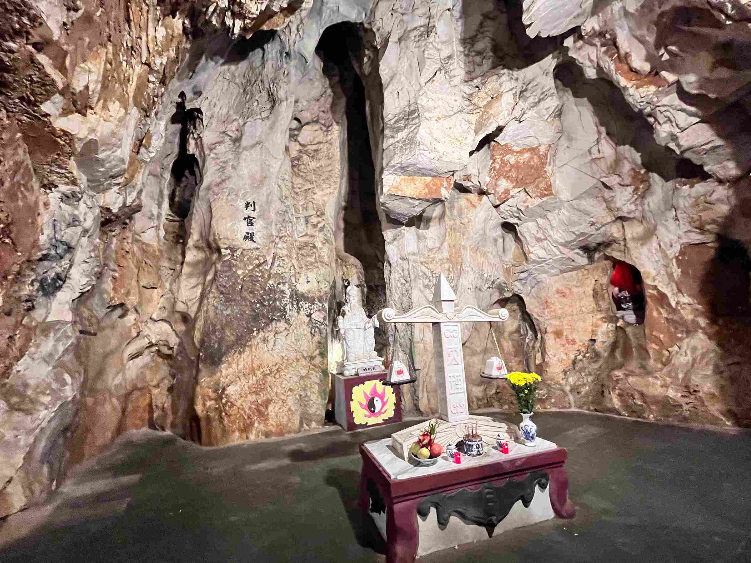 五行山 Am Phu Cave 陰府洞判官墊 五行山 Am Phu Cave 陰府洞判官墊