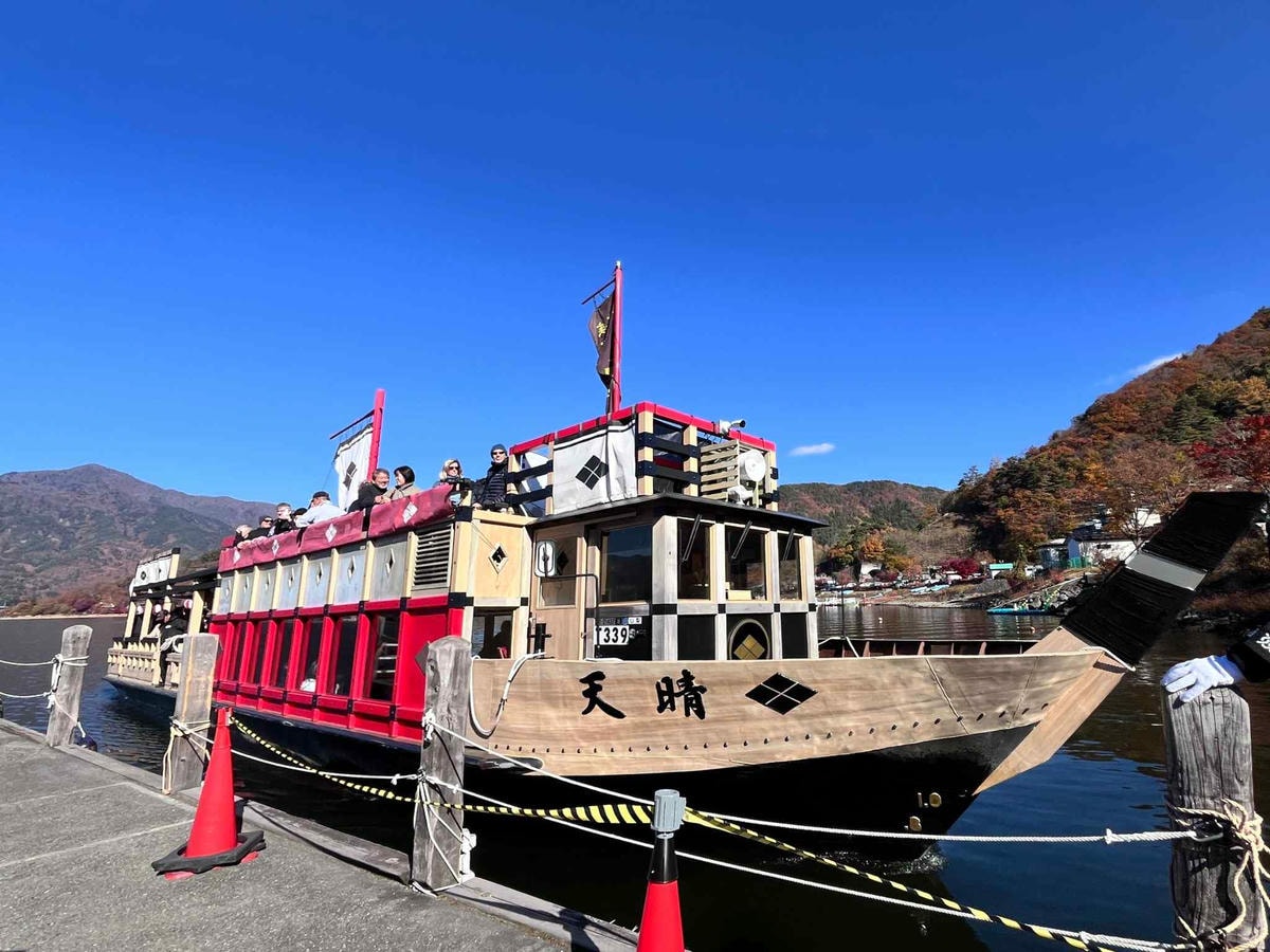 河口湖遊覽船
