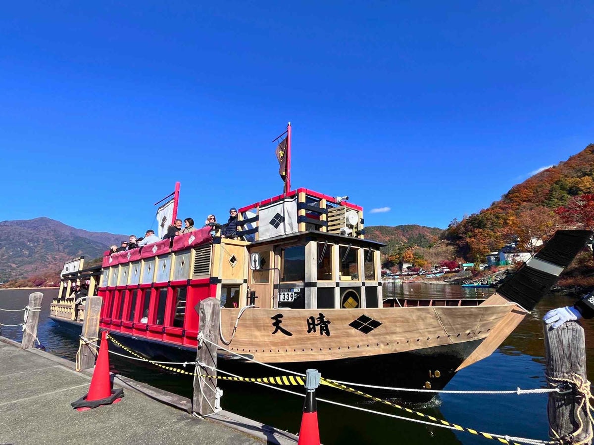 河口湖遊覽船天晴號